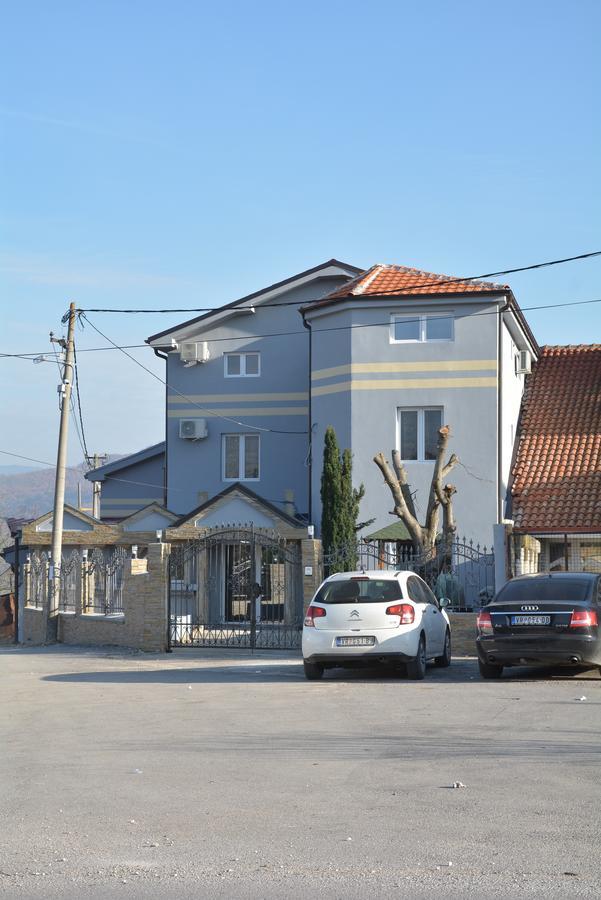 Bed and Breakfast Prenociste Bojan 017 Вране Экстерьер фото