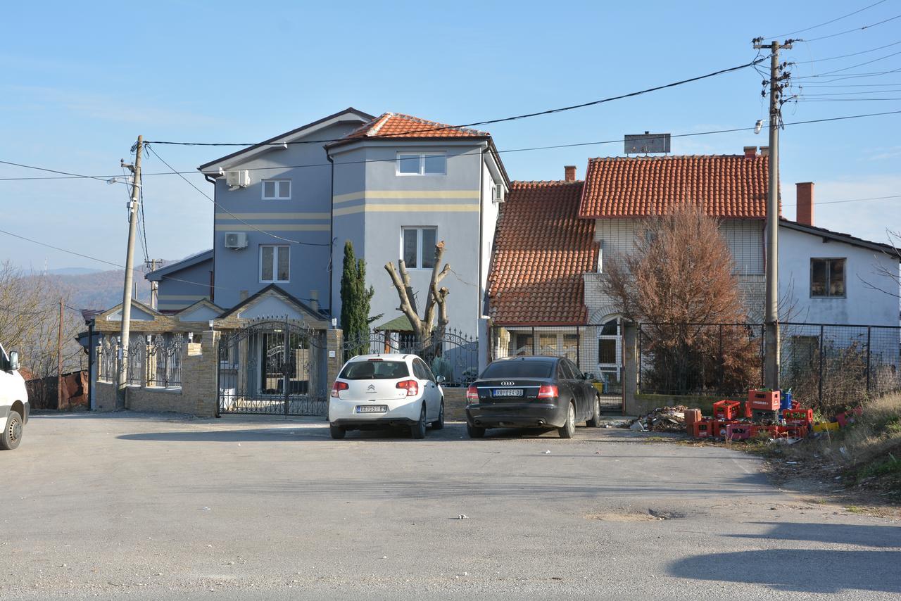 Bed and Breakfast Prenociste Bojan 017 Вране Экстерьер фото